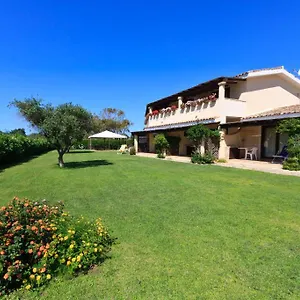 Porto Giunco Apart-hotel